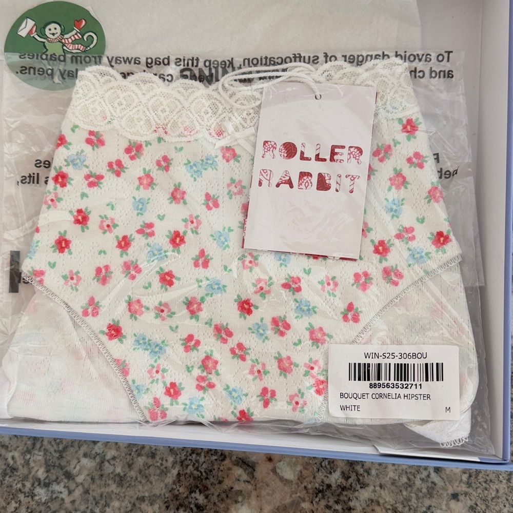 LoveShackFancy, Roller Rabbit & Goody Gift Box - Picture 8 of 11